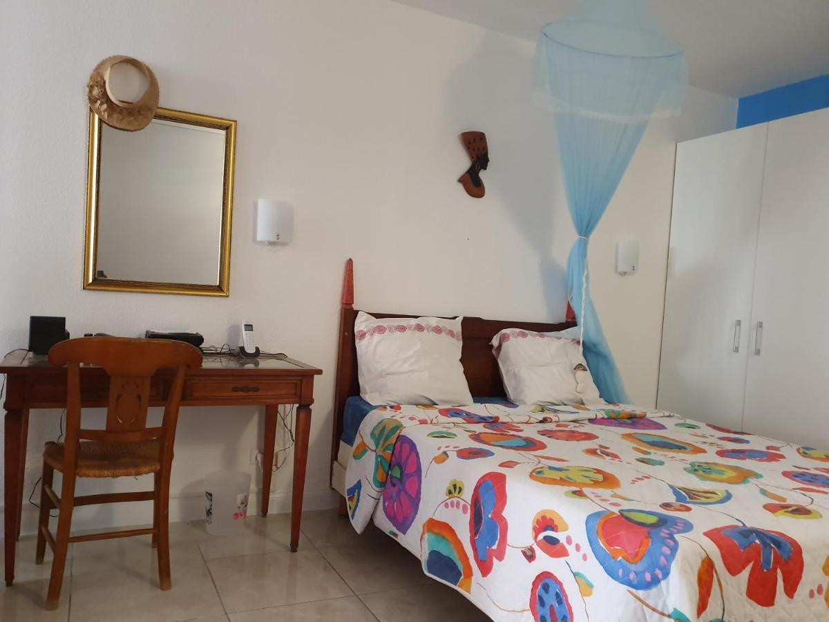 Apartamento Douceur Du Sud Sainte-Anne Exterior foto